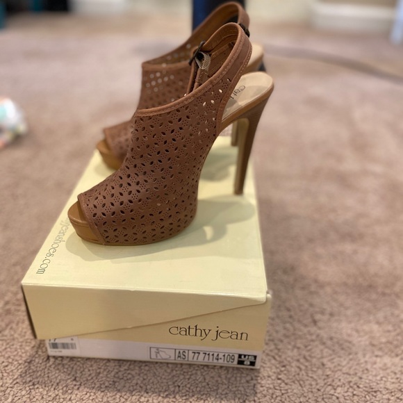 Cathy Jean Heels - Picture 3 of 3